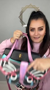 Absolutna premiera kolekcji Ego冀勺 Model 2w1 Synergia 曆曆 powala na łopatki Cena: 239 zł Wymiary: Szerokość: 35 cm Wysokość: 18 cm Głębokość: 10 cm | Vanilla Fashion | Facebook