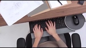 Humanscale Keyboard Platform with 2G Mechanism, Mouse Tray and Foam Wrist Rest