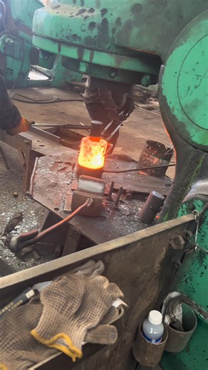 Mastering Hot Forging & Metal Flow Dynamics Comprehensive Breakdown of Industrial Forging Techniques #makeinchina #factory #manufacture #processing #makeintaiwan #springs #stamping #punchpress #machine #臺灣制造 #中國制造 #中國工廠 #工廠 #製造流程 #中國生產 | Inside the factory