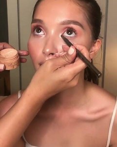 85K views · 2.2K reactions | Tahiti Ultra Glow gives a beautiful pop of “light” to the inner corner of the eyes! Ultra Glows are available now at KylieCosmetics.com 朗 Video: Nam Vo | Kylie Cosmetics | Facebook