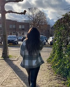 Babe @ambernoara looks so cute wearin’ our checkered coat in soft green⚡️💚 🔎chloe jacket soft green €34,99 - in 3 colors available! Shop now!⚡️⚡️ | Addict2fashion