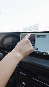 BMW ikona vstopa v novo dobo. Spoznajte novega BMW serije 3. #BMW #THENEW3 #THE3 #BMW3Series Opozorilo: Določeni dodatki na tem modelu so na voljo zgolj na izbranih trgih in morda niso na voljo v območjih, omenjenih v tem oglasu. Kupcem priporočamo, da pred dokončno nakupno odločitvijo preverijo razpoložljivost želenih dodatkov na svojem domačem trgu. | BMW Slovenija