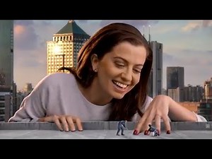Giantess in SOY MACRO INFINITUM Commercial