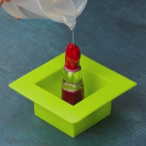 4.3K views · 29 reactions | Kawaii crafts: making cute creations with epoxy resin and polymer clay #shorts | 5-Year Crafts | Facebook