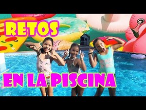RETOS, JUEGOS y SALTOS al AGUA en Verano 💦 en la PISCINA con HINCHABLES CON MARTINA Y MARÍA