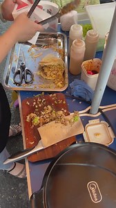 9.4K views · 131 reactions | 发现一家很好吃的肉夹馍，以前在广州宵夜总要吃上两个，加点香菜，真的是yyds街边小吃 | Teochew Culture | Facebook