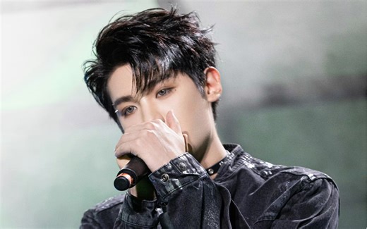 【Justin黄明昊】20230805上海欢乐谷ev电音节《意乱情迷》《一反常态》《HAKUNA MATATA》舞台