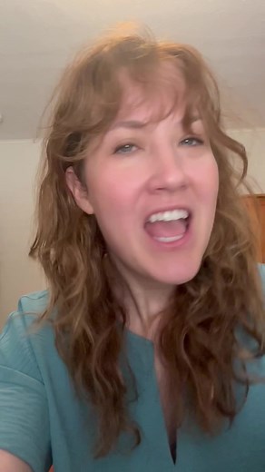 A practical mom tip 😂 #momlife #momtip #parents | Mom.com