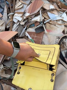 Yellow bag with phone #reelsfbシ #reelstrending #reelsviralfb #reelsviral #reelsfacebook #reelsvideo #reels #phone #galaxy #mobile #smartphone #Samsung | Galaxy Restore