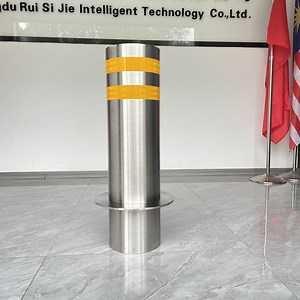 [Hot Item] Anti-Corrosion Traffic Bollard Embedded Design Enhance Protection Stainless Steel Bollard