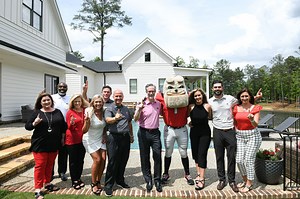 1K reactions · 129 shares | Time for a home upgrade? Coach Smart and Hairy Dawg know who you can trust to get the job done. The only choice is Southeast Mortgage – The Official Home Loan Lender of the Georgia Bulldogs! | UGA DawgNation – Georgia Bulldogs | Facebook