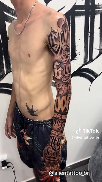 Fechamento de braço em uma sessao… Alien Letters . #viral#explore#alienletters#customlettering#fy#reels#instagram