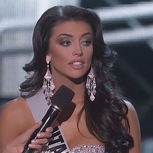 Miss Utah: Eight other embarrassing beauty pageant answers - video