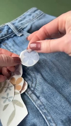 DMC Magic paper กระดาษงานปักละลายน้ำ ใช้งานสะดวก ประหยัดเวลา ไม่ต้องลอกลายซ้ำหลายรอบ credit : pinterest #magicpaper #dmc | Huang Seng