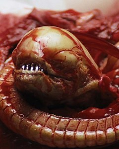In-Depth Video Look at ALIEN Chestburster Scene — GeekTyrant