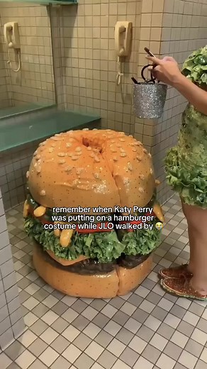Never forget. | katy perry hamburger