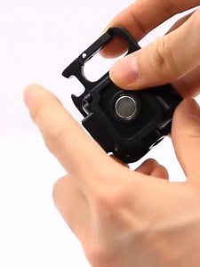 Watch 1000 Lumens Rechargeable keychain Flashlights with 4 Modes on Amazon Live