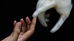 MIT tests affordable prosthetic hand.