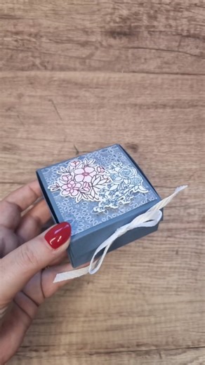 🎀✨ Clever Closure Gift Box Magic! ✨🎀 I love making gift boxes with unique closures, and this one uses just ribbon to pull it together! 🎁🎀 All supplies available in my online store. Watch the full tutorial on my YouTube channel, Pootles Papercraft! 📦🎨 🔗 Link in bio! 💖 #GiftBox #Crafting #Handmade #PootlesPapercraft #RibbonMagic #DIY #PaperCraft #Tutorial #CraftSupplies #YouTubeTutorial #Crafty #BeautifulGifts #BritishCrafts #Papercrafting #CreativeProjects #OnlineStore Cardstock – 9.75 x 