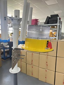 [Hot Item] Solar Powered Aviation Warning Lamp with Bracket for Aircraft Projects