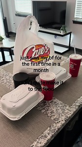 Long-Distance Reunion Fails: He Ate Something First