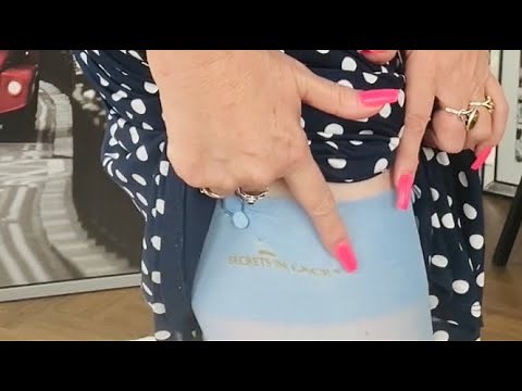 Blue nylons, Episode 1, The stocking stories