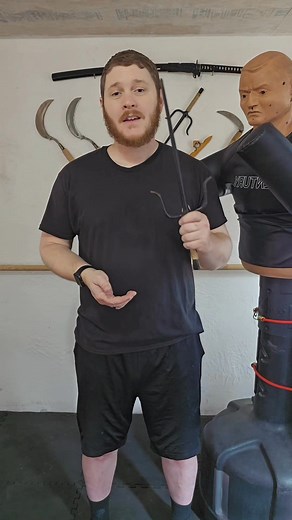 2.3K views · 55 reactions | #stitch with Hooker's Blades Forge on the basics of using the sai/tesshaku/tie chi #kobudo #weapons #policebaton #martialarts #karate #karatejutsu #karateobsession #karateilluminati #okinawankarate #practicalkarate #neoclassicalkarate #ilkarate #ilpracticalkarate #illinoiskarate #shorinryu #ronin #空手 #小林流 #kata #釵 #分解 #katabunkai #釵分解 #bunkai | Illinois Practical Karate | Facebook