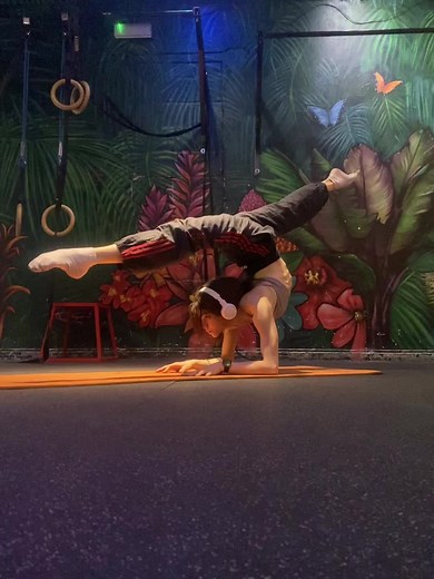 Zoning out #flexibility #fypシ #fyp #contortion #flexible #sad #gym #stretching #circus