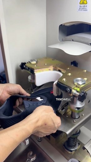 Tknowell Machine #Toe Part Moulding Machine WeChat/WhatsApp ID: 008617825096959 | Alec Zheng TknowellMac