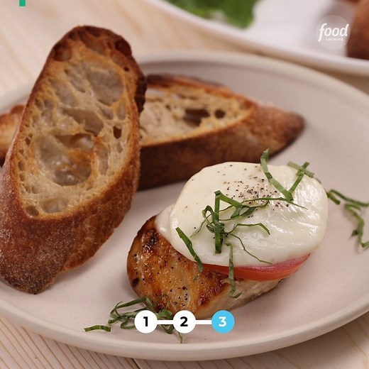 Rock hard, completely frozen chicken breast does NOT need to thaw before cooking! 🍗❄️ These 3 delish techniques make weeknight dinners SO much easier: ❇ Poached in Marinara: https://foodtv.com/3gciig6 ❇ Baked: https://foodtv.com/32fudBK ❇ Pan-Fried: https://foodtv.com/32i0aJD | Food Network