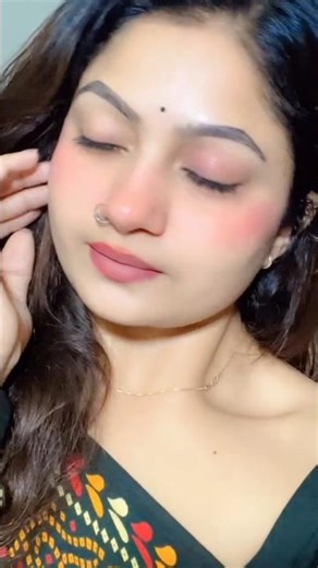 Insta Reels shorts beautiful girl dance sexy saree hot bhabhi navel viral video backless saree suit