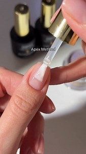 Apex Method — more layers and less bulk at the cuticle. This method reinforces the stress points and prevents dip nails from cracking when applied too thin or not enough layers. You can build the apex with your selected color or build the apex in clear and then apply the full coverage layers with color or glitter ✨ @nailsbydipsy •code BEELO15* Color used: • Champagne Shimmer *affiliate/paid to create #dippowder #dippowdernails #dippingpowder #dippingpowdernails #dipnails #shortnails Dip powder a
