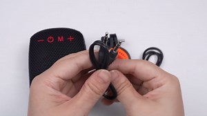 Dpofirs Outdoor Bluetooth Speaker, Portable Traveling Bike Speaker with Built in Card Slot for Mountain Bike Electric Scooter (Black)