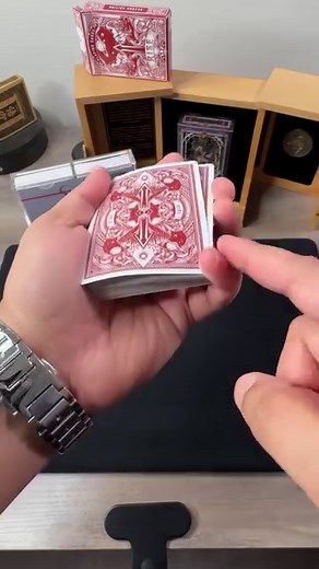 Learn 3 ways to flip a card with one hand in less than 90 seconds! #cardtrick #cardtricks #magictricks #cardistry #tutorial #learn #flip #satisfying #reels | CardMechanic