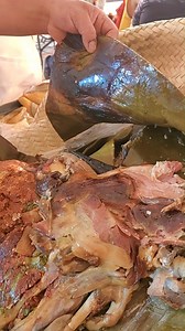 775K views · 10K reactions | En este video visitamos al actual campeon barbacoyero, el buen panchito todo un master en este rollo.  | Los tripones | Facebook