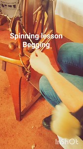 19K views · 310 reactions | First spinning wool lesson #lesson #wool #spinningyarn #spinningwool #sheep #livestock #lambs #animals #farming #farm #hobby #creative #diy #weaving #knitting #crochet #countryliving #countrylife #countryside #happy #lanolin #natural #nature #selfsufficiency #homestead | Welsh cottage by Zina | Facebook