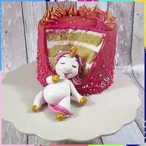 Fat Unicorn Cake Tutorial By: @DeliciousSparklyCakes | MetDaan Cakes