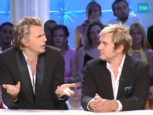 39K views · 513 reactions |  NOUVELLE VAGUE ANGLAISE  Les mythiques Duran Duran révèlent le pire et le meilleur de l‘histoire du groupe : l’addiction à la cocaïne, les femmes, le harcèlement et l'origine de leur nom : «Barbarella» de Roger Vadim. L'interview de Simon Le Bon et John Taylor nous aide à conserver les bons « Reflex » en toutes circonstances... > Thierry Ardisson dans "Tout le monde en parle" | France 2 | 02/10/2004 | INA Arditube | Facebook