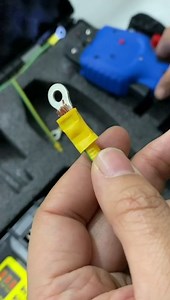 Electric Crimping Tool Battery Prowered for Crimper Plier, Electric Cable Lug Crimper Pliers Cable Crimping Tool with Die, Battery and charger Included