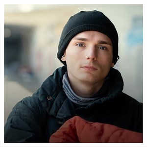 Trop de Belges dorment dehors par cette saison glaciale. 🫵Vos dons agissent pour protéger, aider et réinsérer ces personnes vulnérables. | Croix-Rouge de Belgique