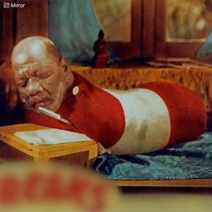 Für viele war er nur der "Raupenmann". Er war ein Mann ohne Arme und Beine. Und seine Existenz war für viele ein Rätsel. Prince Randian strebte nur nach einem Leben in Frieden. Doch seine ungewöhnliche Erscheinung machte ihn zu einer Sensation und zu einem Phänomen... | Gesundheit