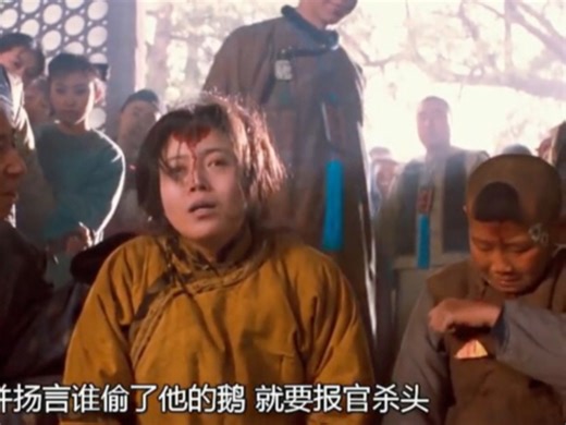 这个母亲心好狠，竟用菜刀割开儿子的肚子，就为了证明没有偷吃恶霸家的鹅