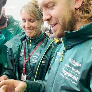 Sebastian Vettel gets some retirement presents from a fan in this beautiful, wholesome interaction 🥺 | F1