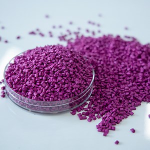 [Hot Item] High Quality Color Masterbatch for Plastic Kitchenware and Litterbin