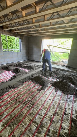 100m² Floor Screeding Completed Today – Timelapse of Busy Day