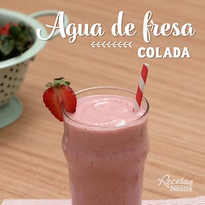 ¡Refréscate con esta increíble AGUA de FRESA COLADA! https://bit.ly/3lRIM7r | Recetas Nestlé