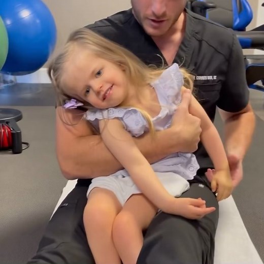 Dr. Conner Bor DC, DACNB | Childhood Brain Health on Instagram: "Postural reflexes are in charge of the subconscious maintenance of posture when position is altered so the body stays upright and aligned. • Postural reflexes are found in the brainstem (the bottom part of the brain). They are then mediated by higher cortical networks so when these reflexes become present, we know the nervous system is maturing. The shift from primitive reflexes to postural reflexes is gradual but if primitive refl