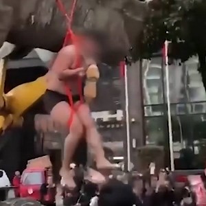 This Chinese wedding tradition involves hazing the happy couple, but it's getting out of hand | Vocativ