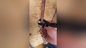 Copper Pipe Cutter, 2 In 1 Ratcheting Pipe Cutter, One-Hand Close Quarters Tube Compact Tubing Cutter For Small Spaces, Cutting Copper, Pvc, Soft Metals (Blue)