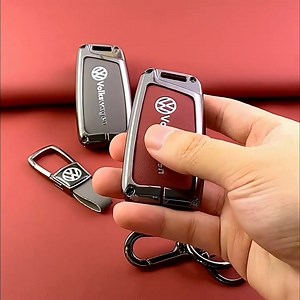 أضف لمسة جذابة لمفاتيح سيارتك 🤩 199dh livraison gratuit غطاء مفاتيح بجودة عالية جدا 💥 ✅ حماية عالية ضد الإنكسار والخدوش 👍 ✅ إضافة مظهر راقي للمفاتيح 😍 ✅ ملمس فخم ❤️ ✅ متوفر لمختلف أنواع السيارات 💯 #hyundai #kia #Dacia #Toyota #renault #peugeot | CAR STORE PRO